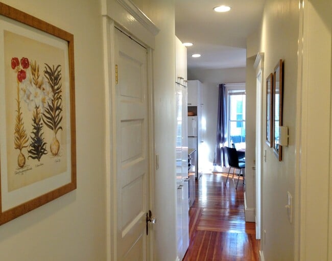 ENTRY HALLWAY - 41 Fairfield Street Unit 1