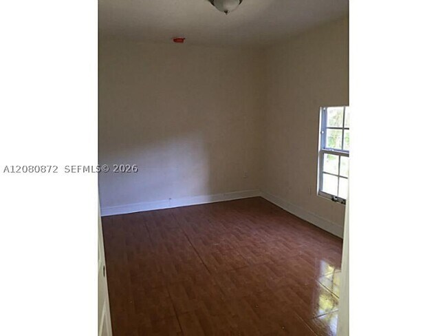 Photo - 121 NW 68th St