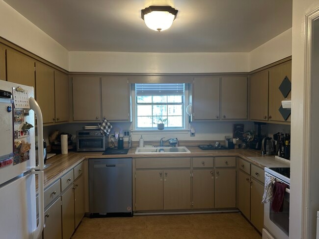 Photo - 290 Patriot Ln Unit F