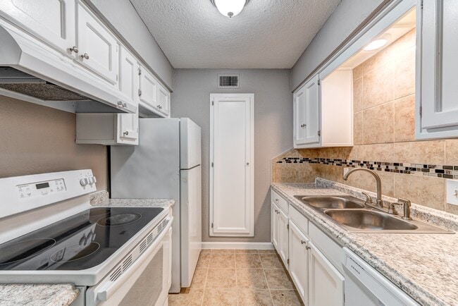 523 Spring Dr Unit 4