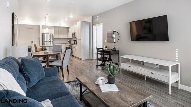 Photo - 1760 S Crismon Rd Unidad 3005