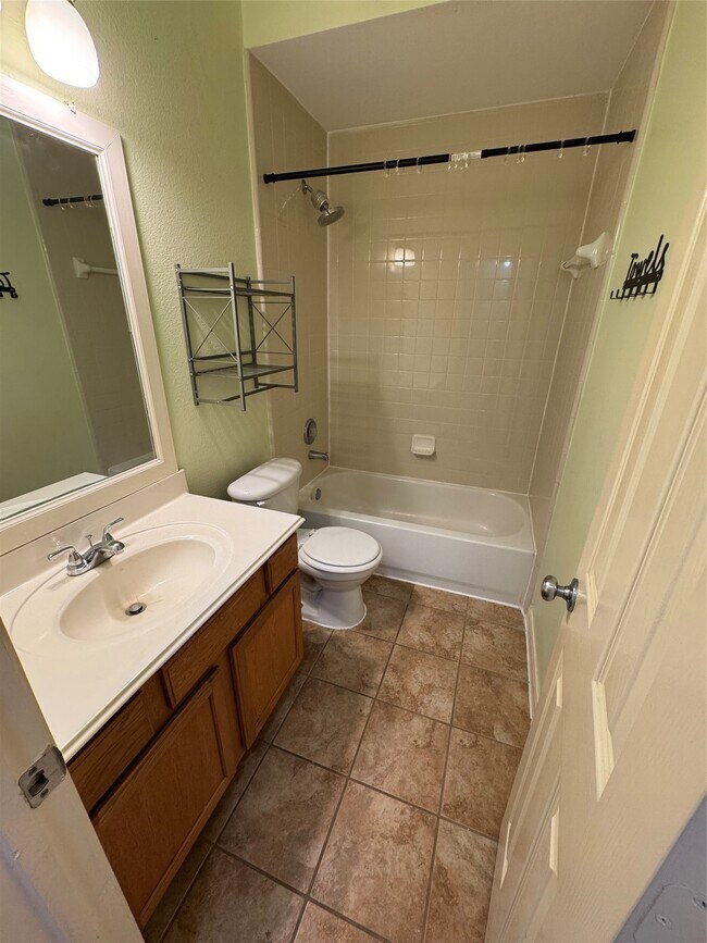 Building Photo - 20507 Providence Point Dr