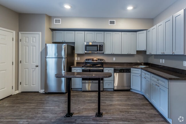 1 BR, 1 BA - 633 SF - Kitchen - Georgetown Apartments