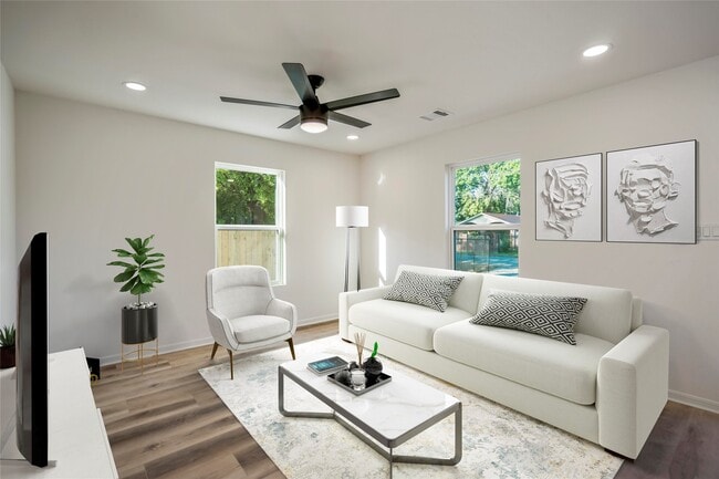 Photo - 7810 Appleton St