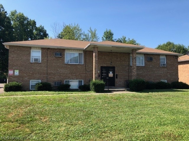 Building Photo - 831 Moyer Ave Unit 2