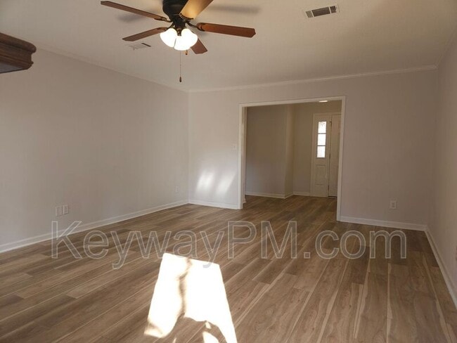 Photo - 4756 Red Leaf Way