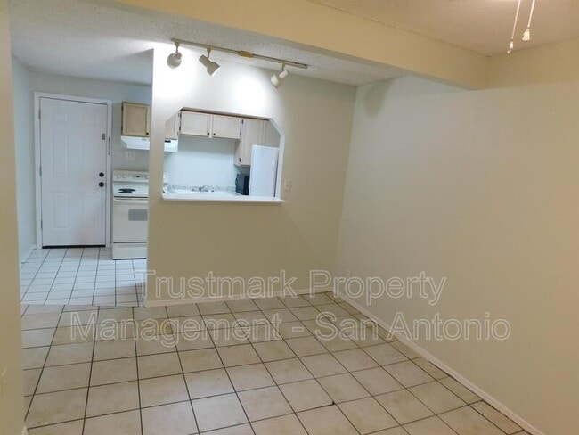 Photo - 801 Rittiman Rd