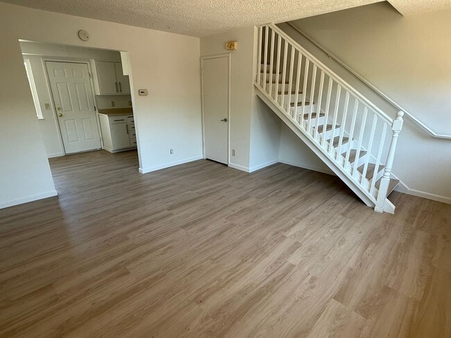 1323 Edwards Ave Unit 1323 Edwards Ave - B
