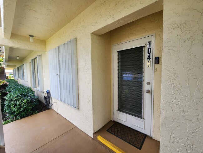 1560 NW 18th Ave Unit 104