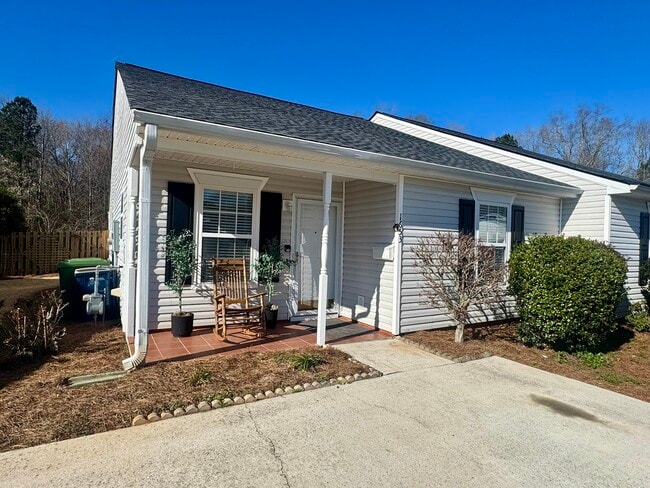 Photo - 1653 Summerwoods Cir