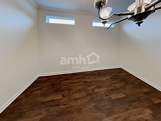 Photo - 108 Windyhill St