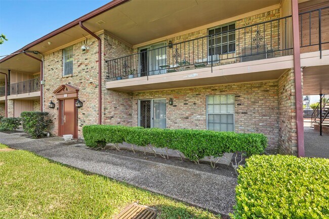 Building Photo - 7600 Burgoyne Rd Unit 154 Rental