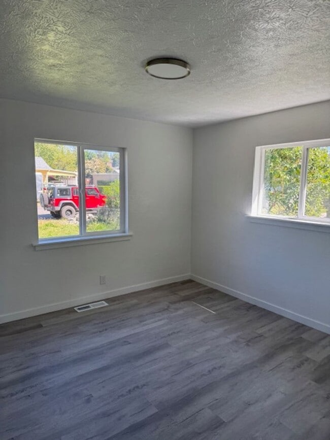 Photo - FULLY REMODELED 3 BEDROOM SINGLE FAMILY HOME