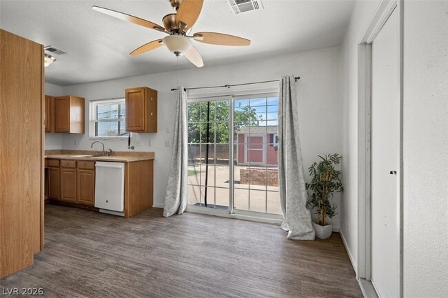 Photo - 245 Meyers Ave