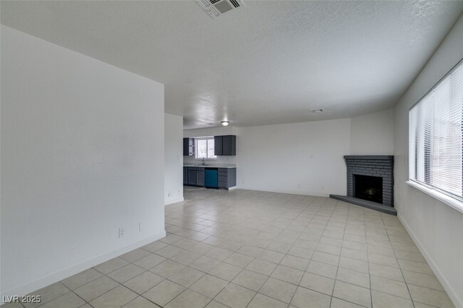 Photo - 6987 Mendon Ln