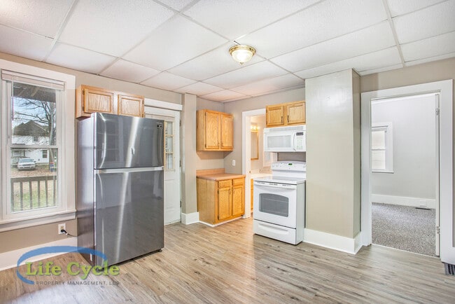 Photo - 940 Mc Reynolds Ave NW