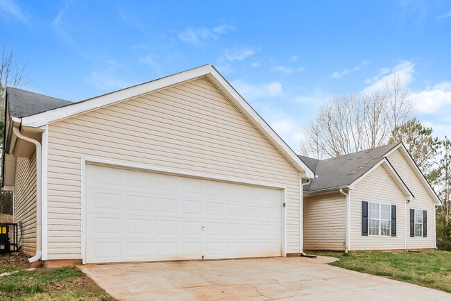 Photo - 458 Old Tree Dr