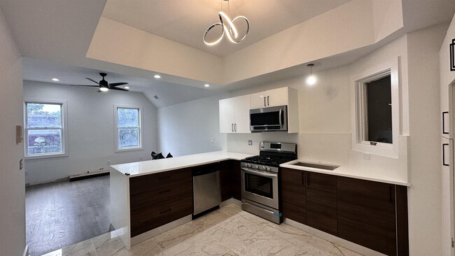 Photo - 802 Broadway Condo Unit 2R