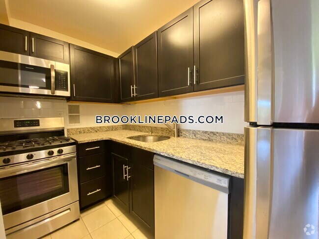 Building Photo - 185 Freeman St Rental