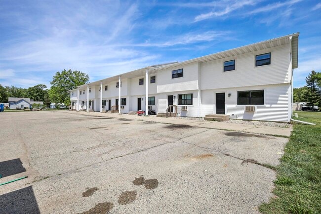 424 E Union St, Lone Rock, WI 53556
