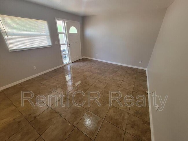 Photo - 1611 Miller Ave