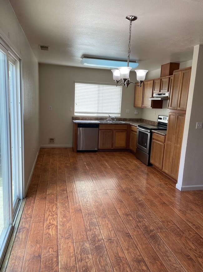 Photo - Move-in Ready!