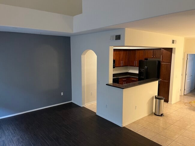 Photo - 2150 W Alameda Rd