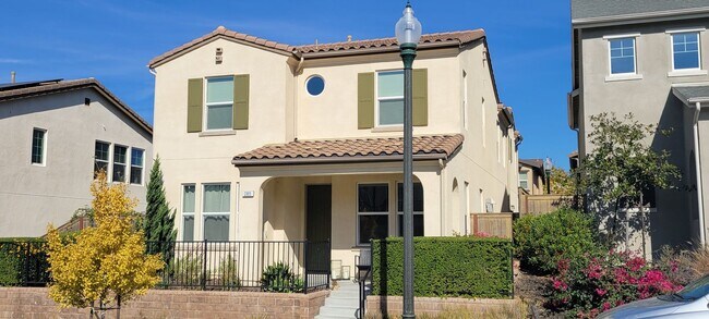 West Ventura's Solana Heights 4+3 Single F... - West Ventura's Solana Heights 4+3 Single F... Casa