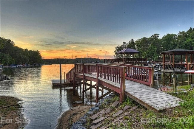 Photo - 2427 Mt Isle Harbor Dr