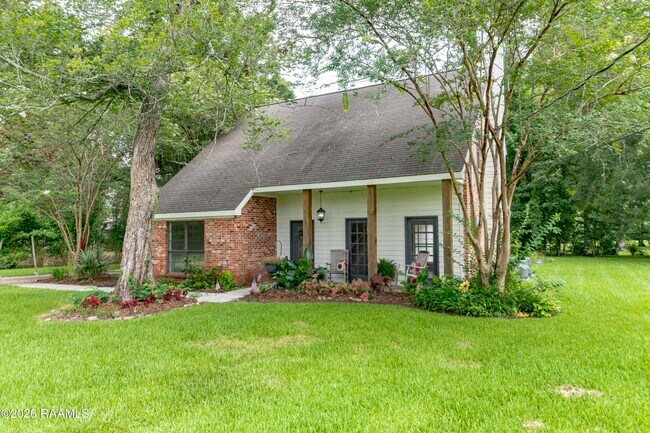 Photo - 308 Burdin Rd