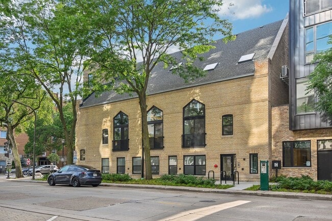Photo - 1700 Oak Ave Unidad 306