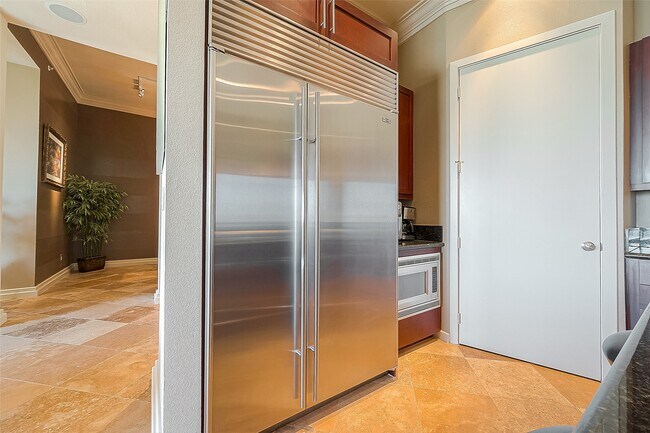 3388 Sage Rd Unit 1601