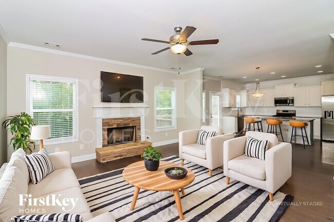 Photo - 125 Holland Grove Dr