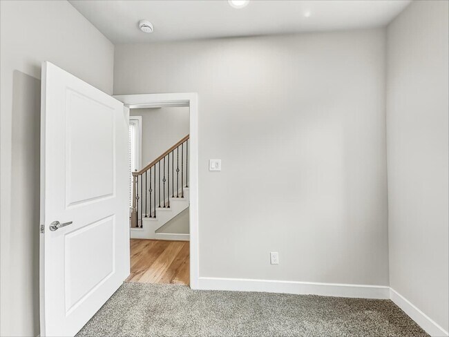 Photo - 10534 Executive Lake Dr