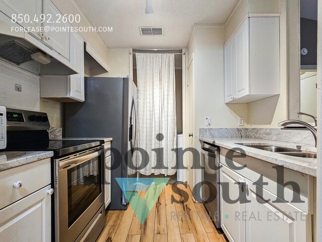 Photo - 601 E Burgess Rd