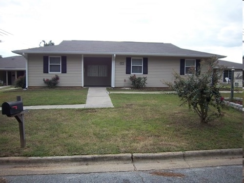 Photo - Lakewood Apartments