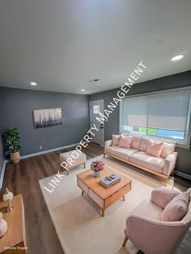 Photo - 123 Sequoia Dr Unit A