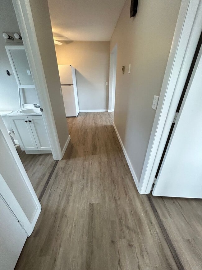 Photo - Recently Renovated 2 Bedroom Apartment Unit Apt 2