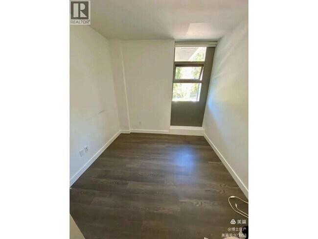 Photo - 5782 Berton Ave Unit 305