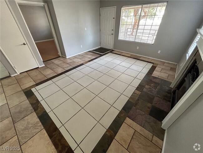 Building Photo - 9070 Spring Mountain Rd Unit 103 Rental
