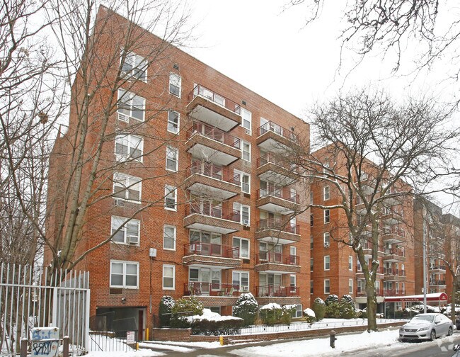 Photo - 820 Ocean Parkway