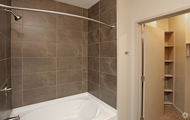2BR, 2BA - 1,394 SF