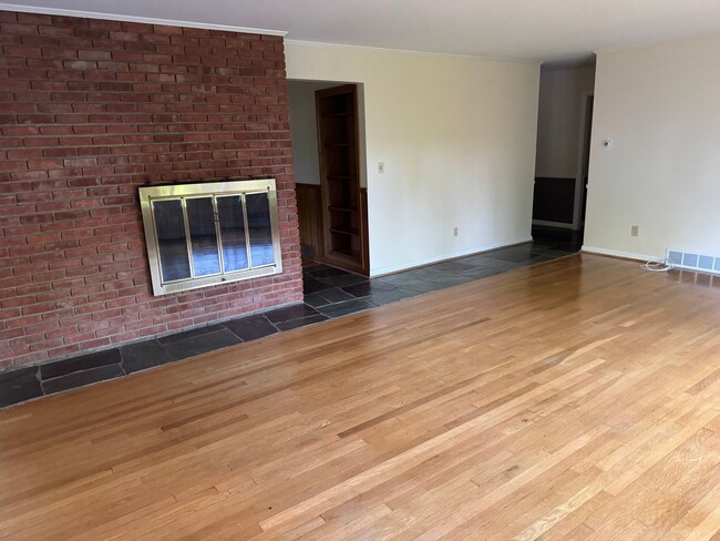 Photo - 3 Bedroom Ranch Home - Upper Arlington, OH