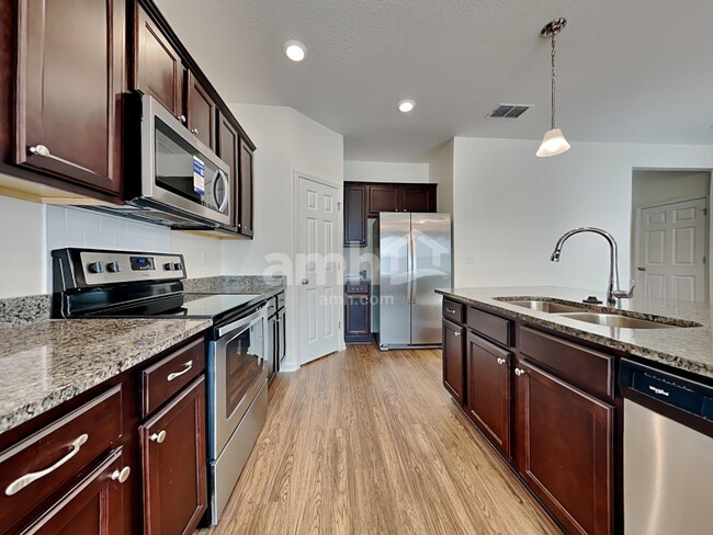 Photo - 120 E Jayce Way