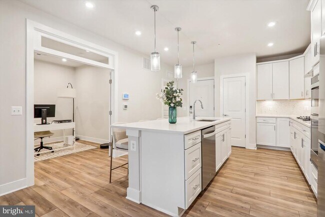 Photo - 104 St Ives Pl Unit 209