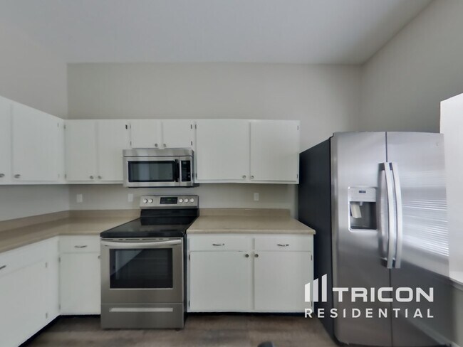 Photo - 484 Brookstone Dr