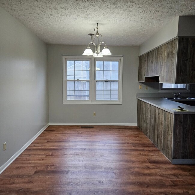 Photo - 1252 Colonial Dr