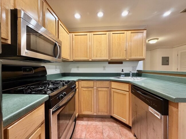 Building Photo - 201 3rd St Unit 1 Rental