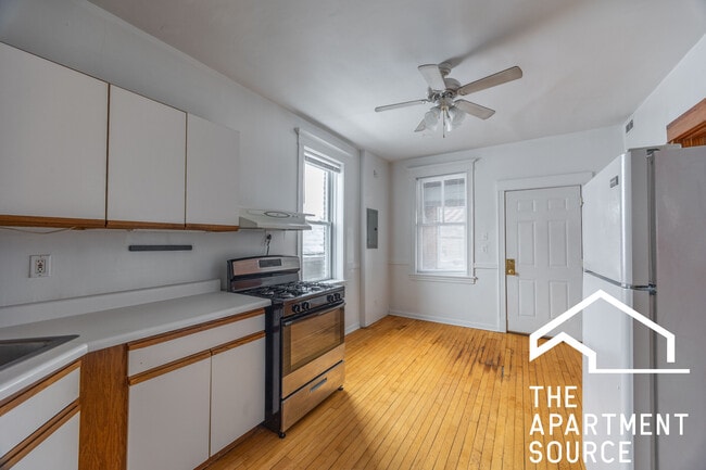 Photo - 2442 N Ashland Ave Unit 3