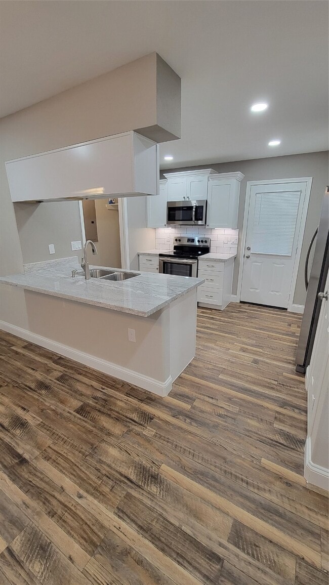 Photo - 305 E Foley St